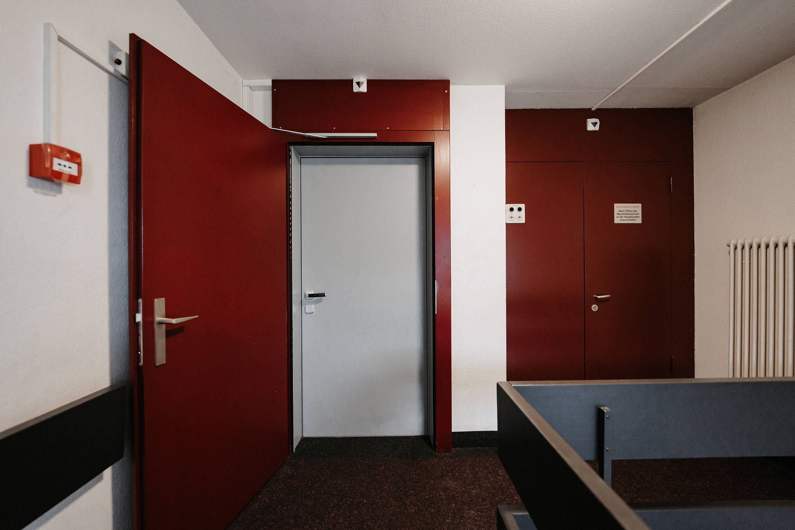 Zoom: Hotel Merkur Interlaken – W Werk Türen & Räume